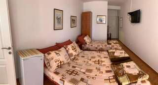 Гостевой дом Jelić apartmani Сутоморе Стандартный трехместный номер с видом на море-4