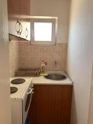 Гостевой дом Jelić apartmani Сутоморе Стандартный трехместный номер с видом на море-7